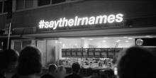 #saytheirnames Leuchtzeichen