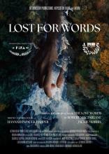 Das Poster zum Film: Eine Collage aus einer menschlichen Hand, einem Wald und einem Fluss