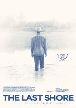 Das Poster zum Film: Eine blau-weiße Zeichnung von einem Mann von hinten, der knietief im Wasser steht.